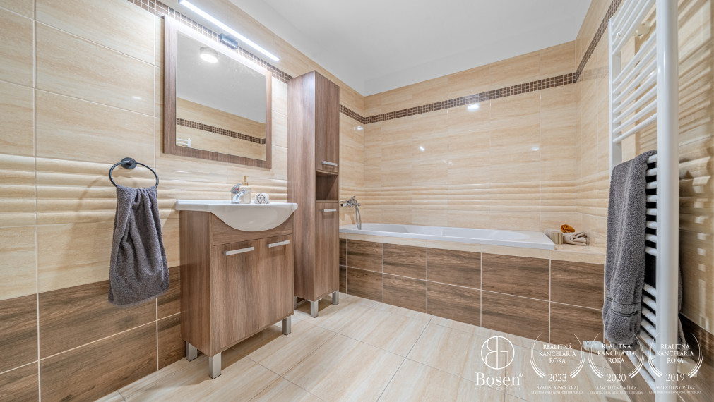 Bosen Realicity | Priestranný 3 izbový byt v Dunajskej Lužnej