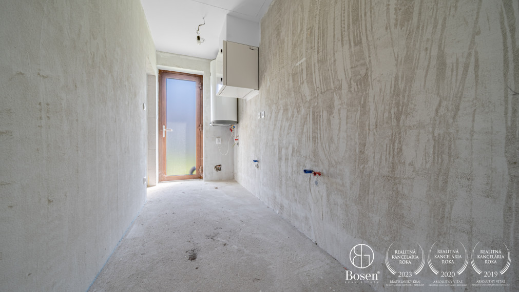 BOSEN |  Nadštandardný 4-izbový rodinný dom s garážou a terasou – Dojč