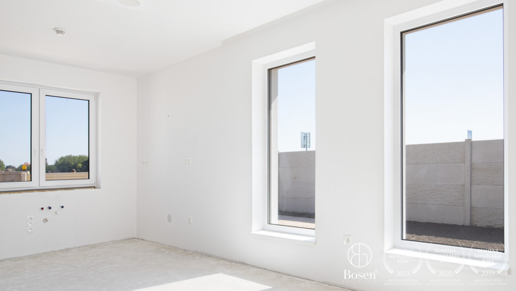 BOSEN | Dizajnový 4i RD s garážou v novom obytnom parku Čenkesfa v Povode