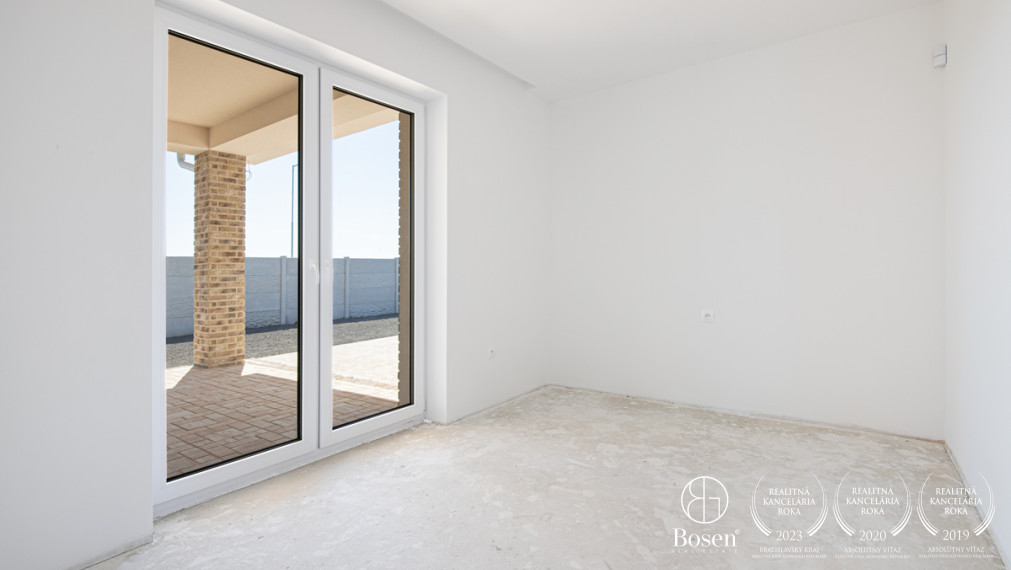 BOSEN | Dizajnový 4i RD s garážou v novom obytnom parku Čenkesfa v Povode