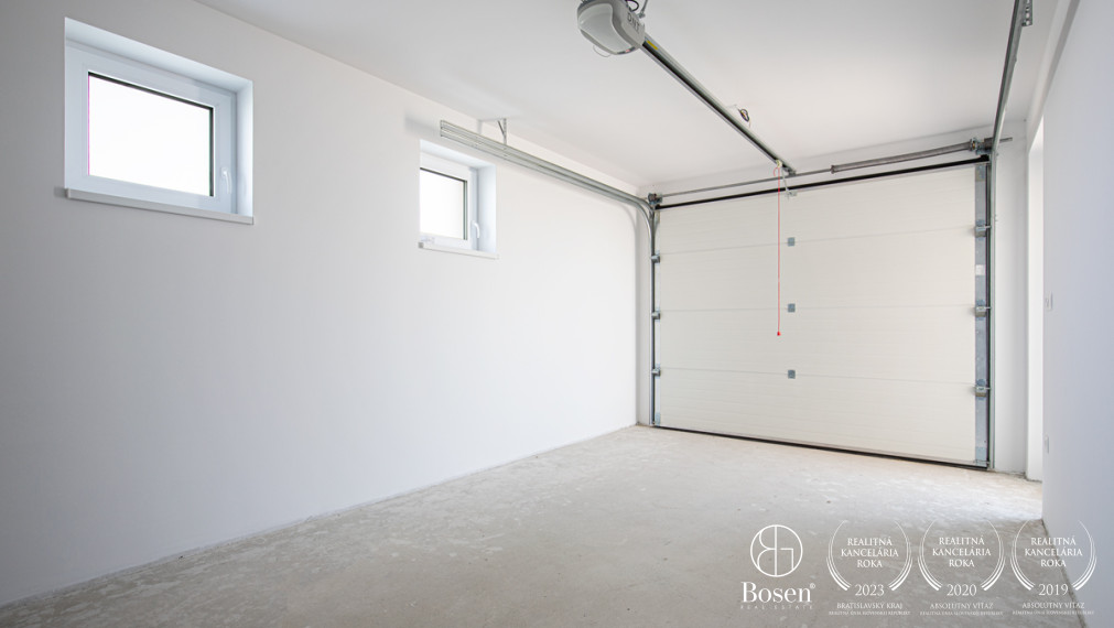 BOSEN | Dizajnový 4i RD s garážou v novom obytnom parku Čenkesfa v Povode