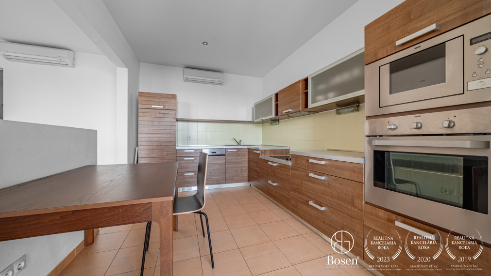 BOSEN | Veľký 3-izb.byt vo dvore, 2 parkingy v garáži, Ružinov, Trnavská cesta, 100 m2