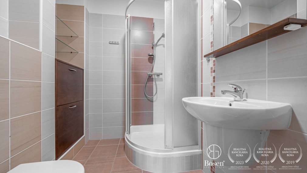 BOSEN | Veľký 3-izb.byt vo dvore, 2 parkingy v garáži, Ružinov, Trnavská cesta, 100 m2