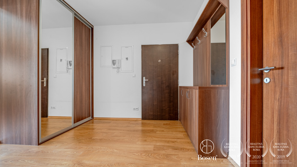 BOSEN | Veľký 3-izb.byt vo dvore, 2 parkingy v garáži, Ružinov, Trnavská cesta, 100 m2