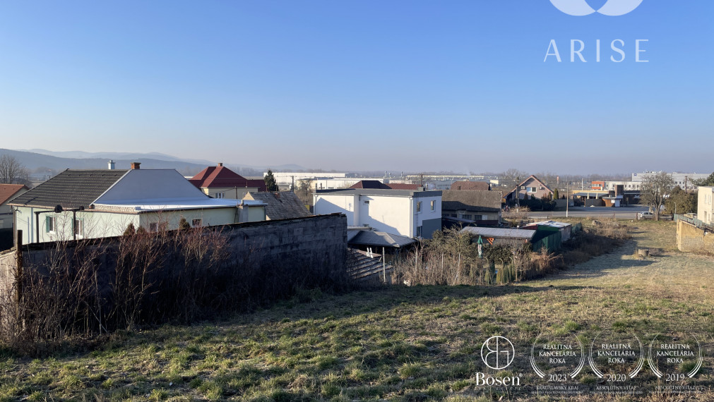 Na predaj pozemok v mestskej časti Malé Bielice-Partizánske