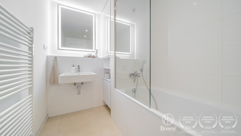 REZERVOVANÉ: BOSEN | 3kk byt v novostavbe EINPARK s panoramatickými výhľadmi