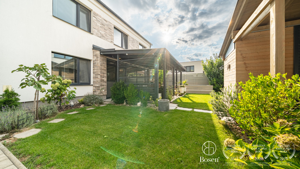 PREDANÉ - BOSEN | Moderný 4-izbový dom, bazén, 2x parkovanie, pozemok 300 m², Dunajská Lužná