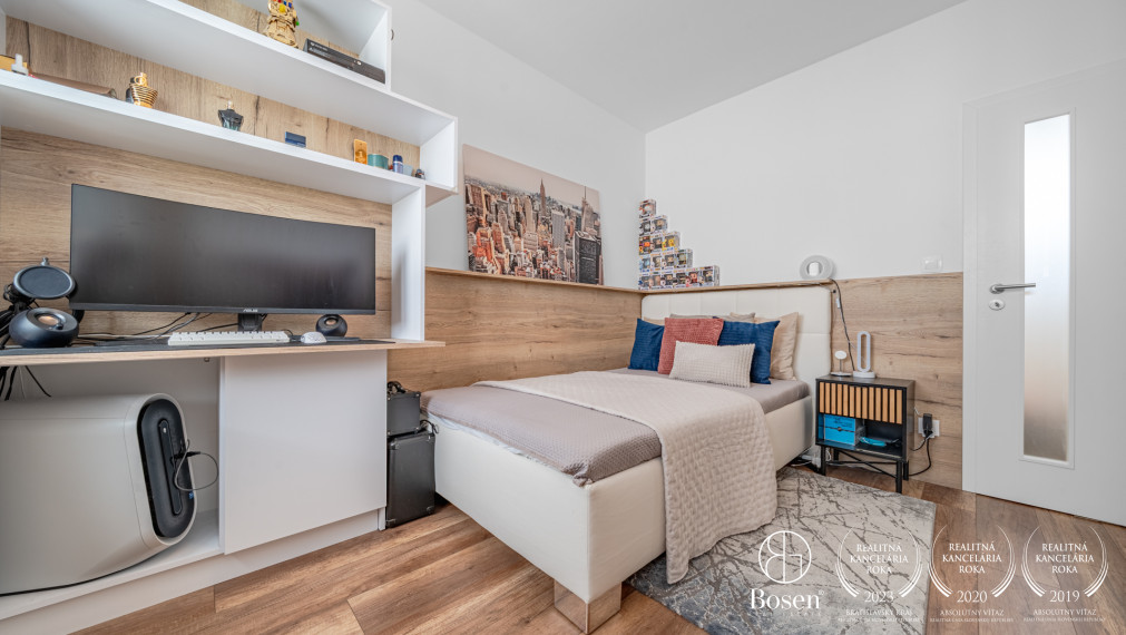 PREDANÉ - BOSEN | Moderný 4-izbový dom, bazén, 2x parkovanie, pozemok 300 m², Dunajská Lužná