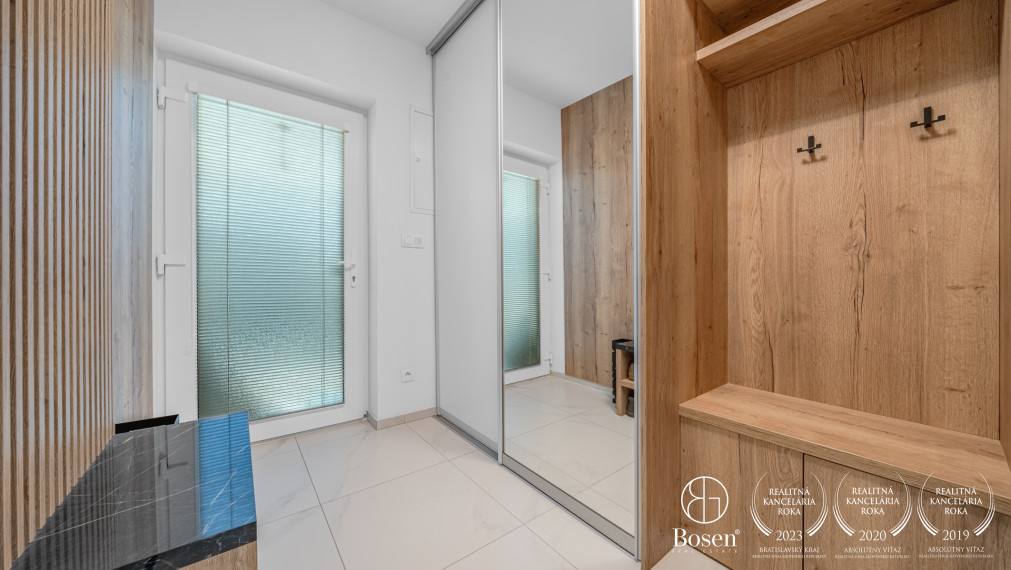 PREDANÉ - BOSEN | Moderný 4-izbový dom, bazén, 2x parkovanie, pozemok 300 m², Dunajská Lužná