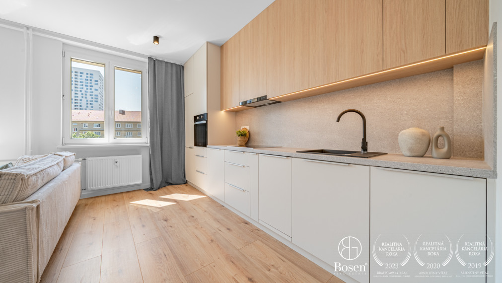 BOSEN | PREDANÉ Kompletne zrekonštruovaný 2 izbový byt, Kalinčiakova