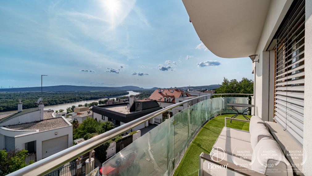 BOSEN | Priestranný 5-i. byt s terasou a výhľadom na Dunaj | Staré mesto – Radvanská ulica