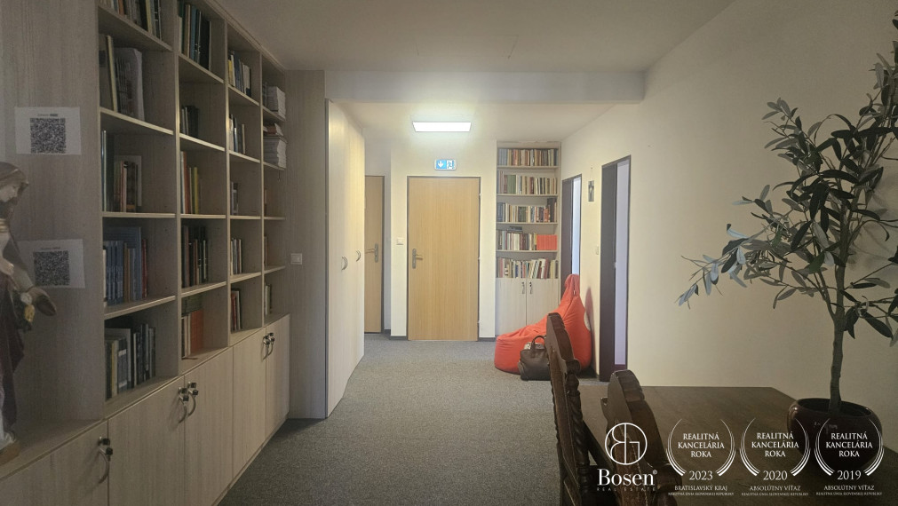 BOSEN | Polyfunkčná budova - kancelárie, gastro a 2 byty – D. Streda