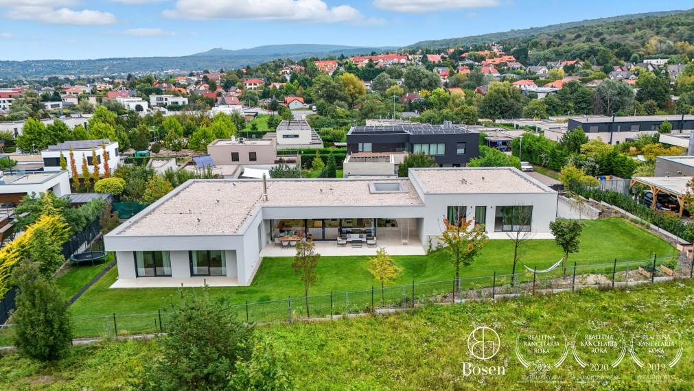 BOSEN | Rodinná vila s hosťovským domom - Záhorské Sady, pozemok 1600 m2