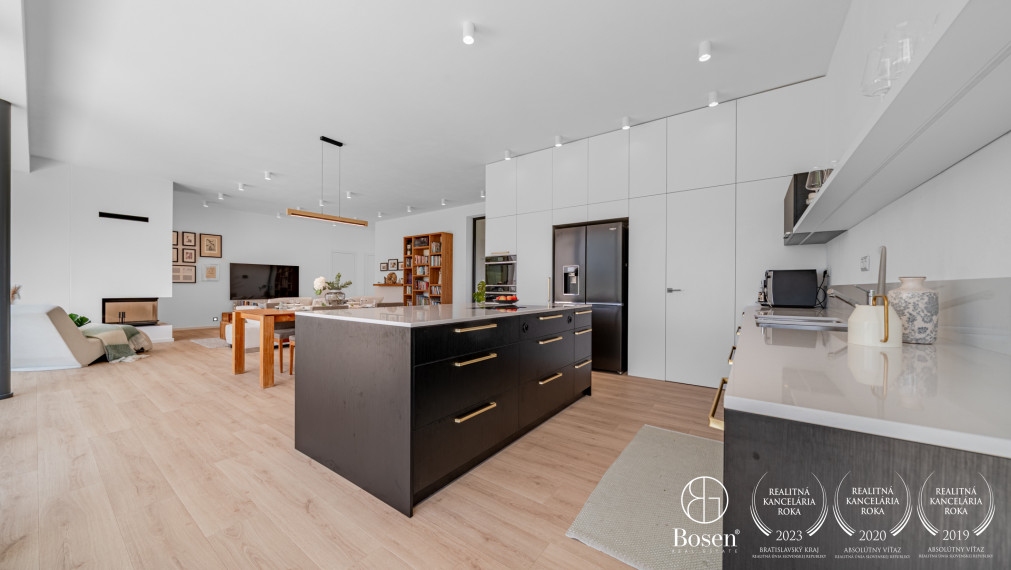 BOSEN | Rodinná vila s hosťovským domom - Záhorské Sady, pozemok 1600 m2