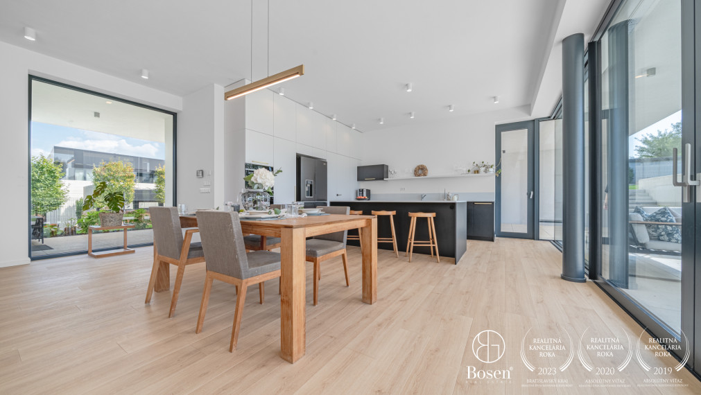 BOSEN | Rodinná vila s hosťovským domom - Záhorské Sady, pozemok 1600 m2