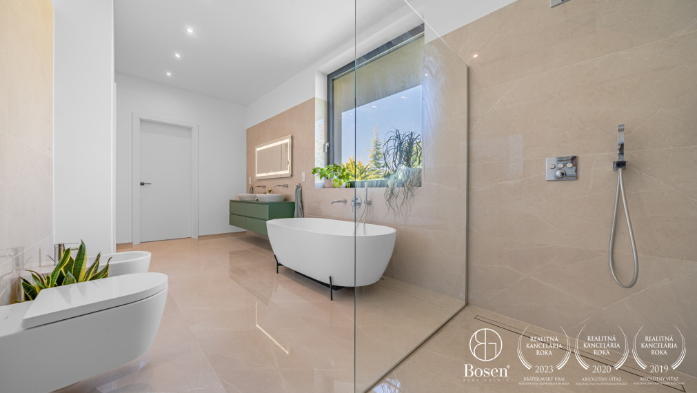 BOSEN | Rodinná vila s hosťovským domom - Záhorské Sady, pozemok 1600 m2