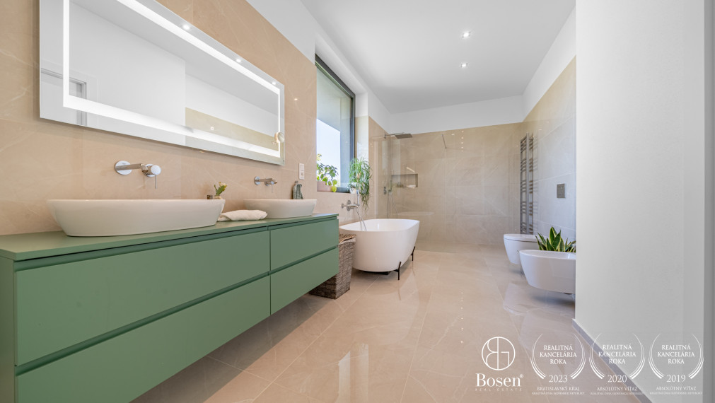 BOSEN | Rodinná vila s hosťovským domom - Záhorské Sady, pozemok 1600 m2