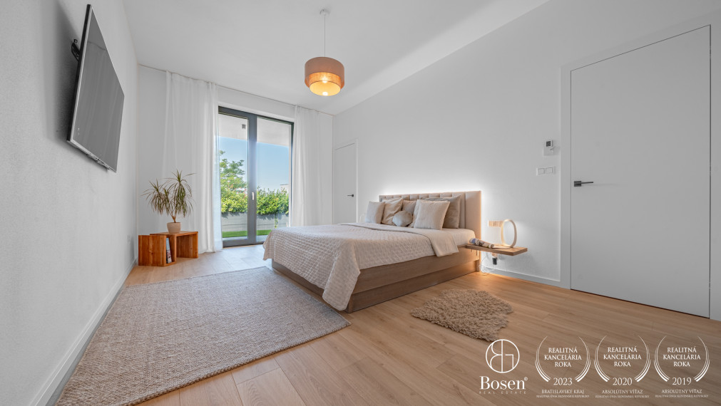 BOSEN | Rodinná vila s hosťovským domom - Záhorské Sady, pozemok 1600 m2