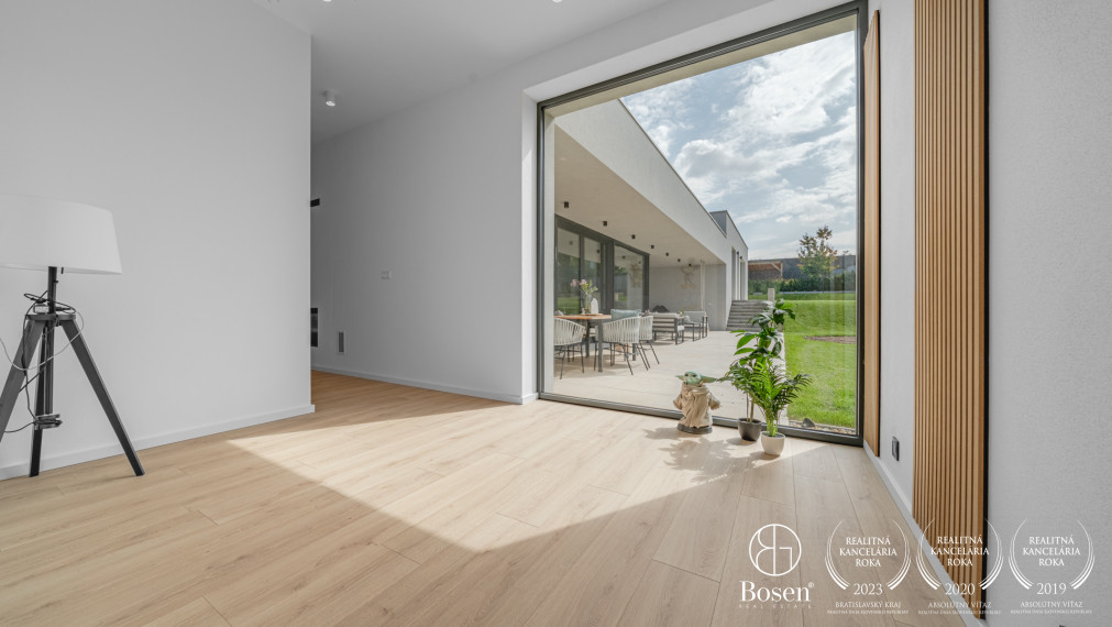 BOSEN | Rodinná vila s hosťovským domom - Záhorské Sady, pozemok 1600 m2