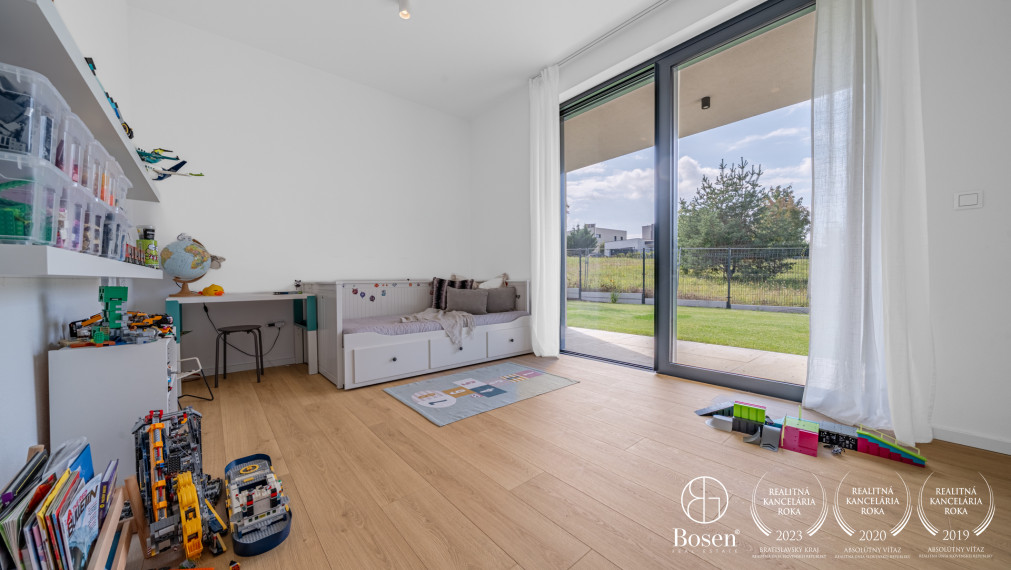 BOSEN | Rodinná vila s hosťovským domom - Záhorské Sady, pozemok 1600 m2