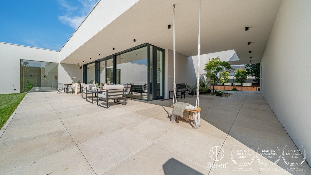BOSEN | Rodinná vila s hosťovským domom - Záhorské Sady, pozemok 1600 m2