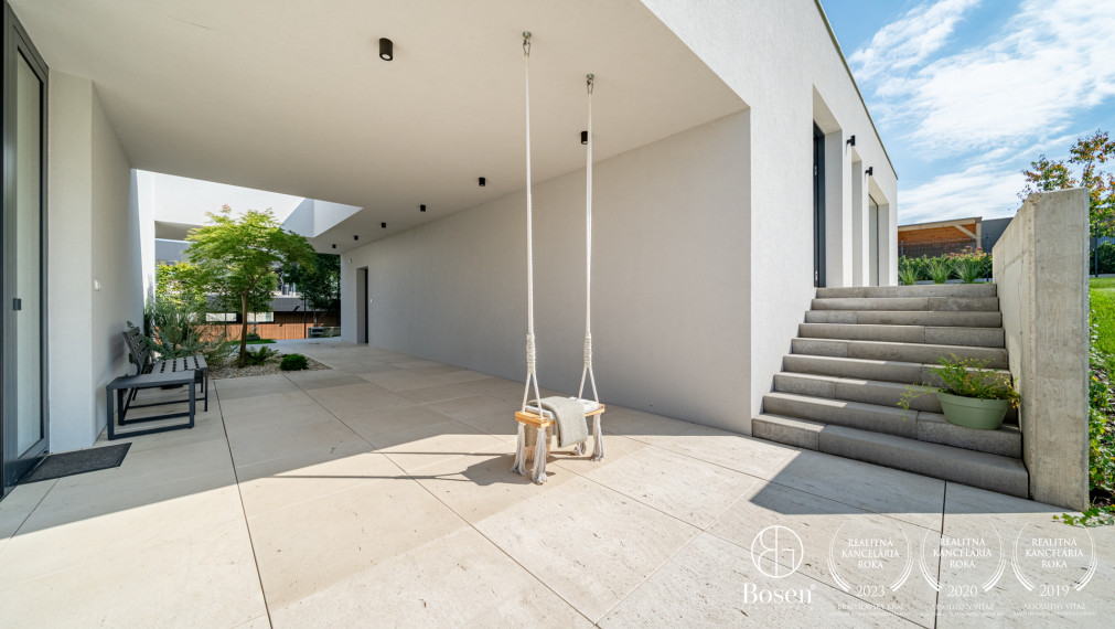 BOSEN | Rodinná vila s hosťovským domom - Záhorské Sady, pozemok 1600 m2