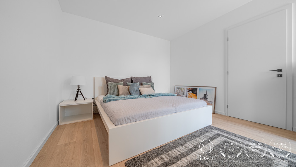 BOSEN | Rodinná vila s hosťovským domom - Záhorské Sady, pozemok 1600 m2