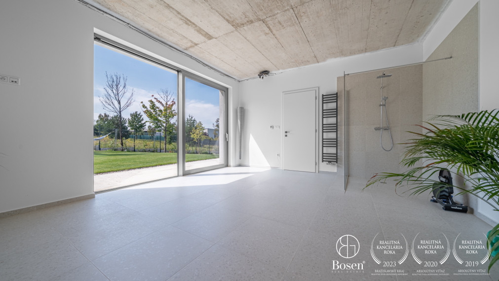 BOSEN | Rodinná vila s hosťovským domom - Záhorské Sady, pozemok 1600 m2