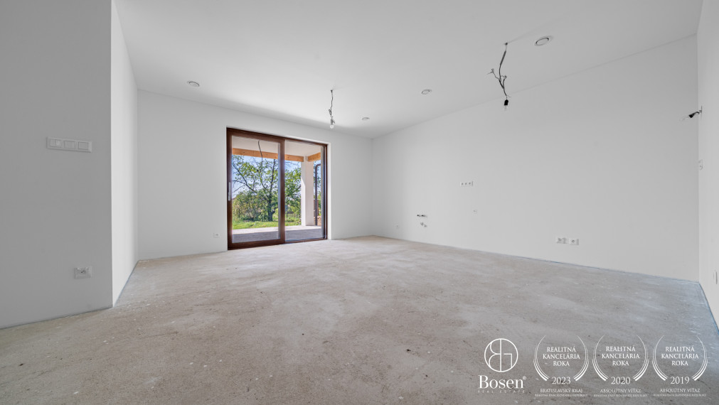 BOSEN |  Nadštandardný 4-izbový rodinný dom s garážou a terasou – Dojč