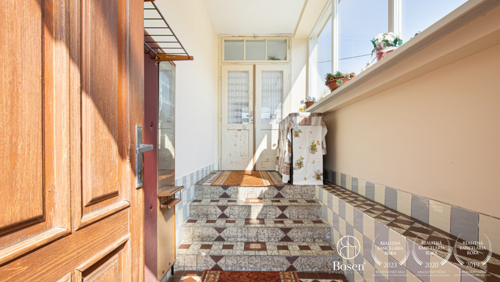 BOSEN | REZERVOVANÉ | Rodinný dom s veľkým pozemkom – Vrakúň