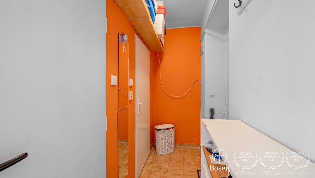 PREDANÉ: BOSEN | Investičný 1-izbový byt, Staré Mesto - Dunajská, 32 m2