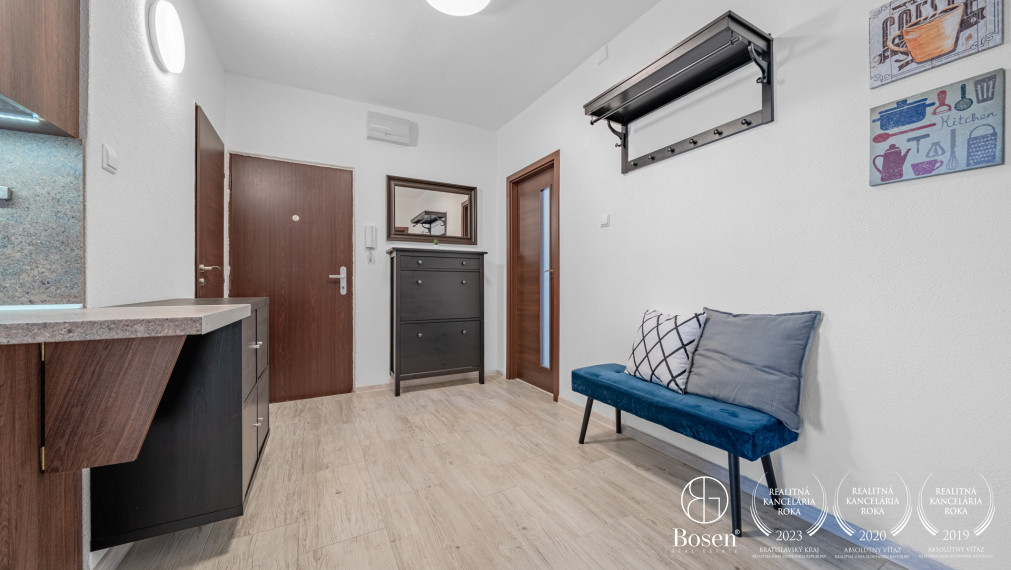 Na prenájom priestranný 3-izbový byt s balkónom v Ružinove – Exnárova ulica