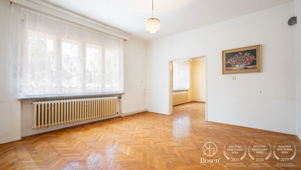 BOSEN | ZNÍŽENÁ CENA - Na predaj priestranný 4-izbový RD