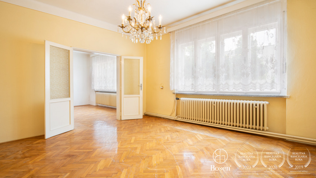 BOSEN | ZNÍŽENÁ CENA - Na predaj priestranný 4-izbový RD