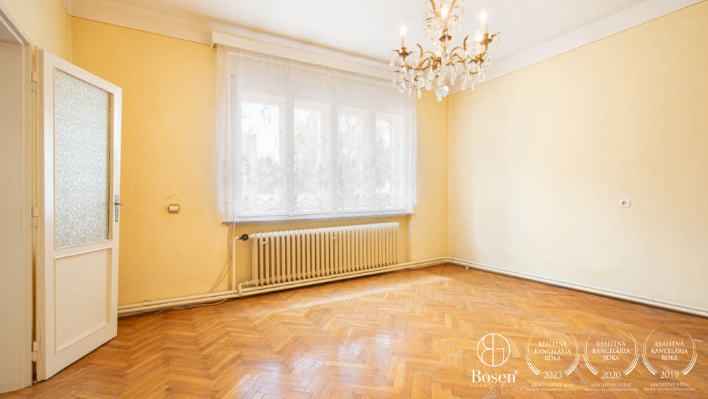 BOSEN | ZNÍŽENÁ CENA - Na predaj priestranný 4-izbový RD