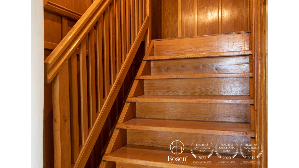 BOSEN | ZNÍŽENÁ CENA - Na predaj priestranný 4-izbový RD