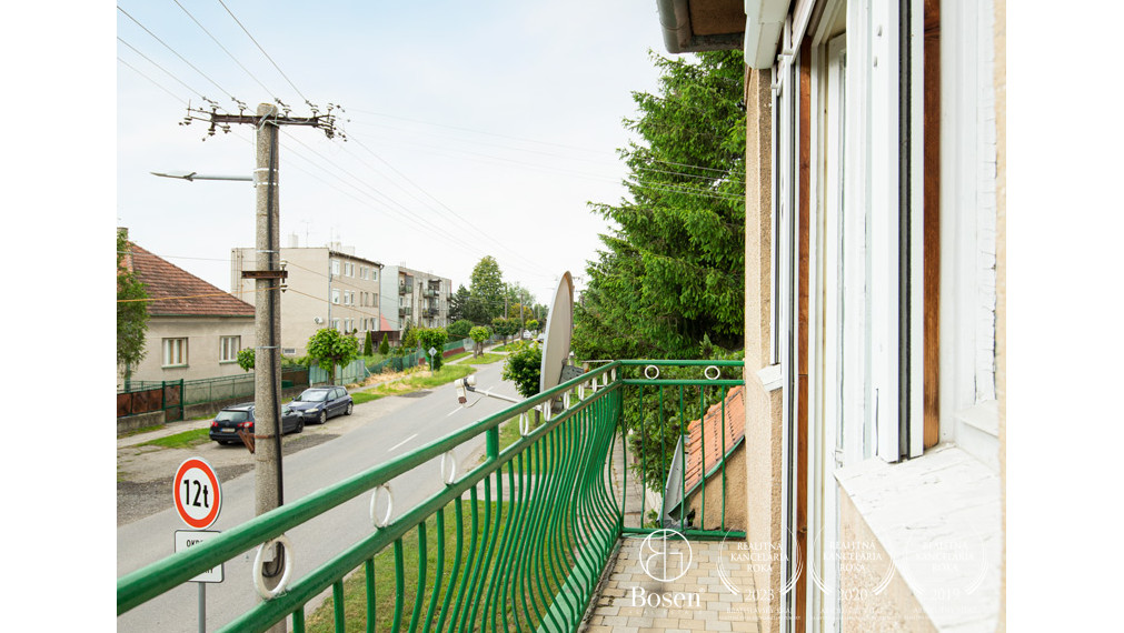 BOSEN | ZNÍŽENÁ CENA - Na predaj priestranný 4-izbový RD