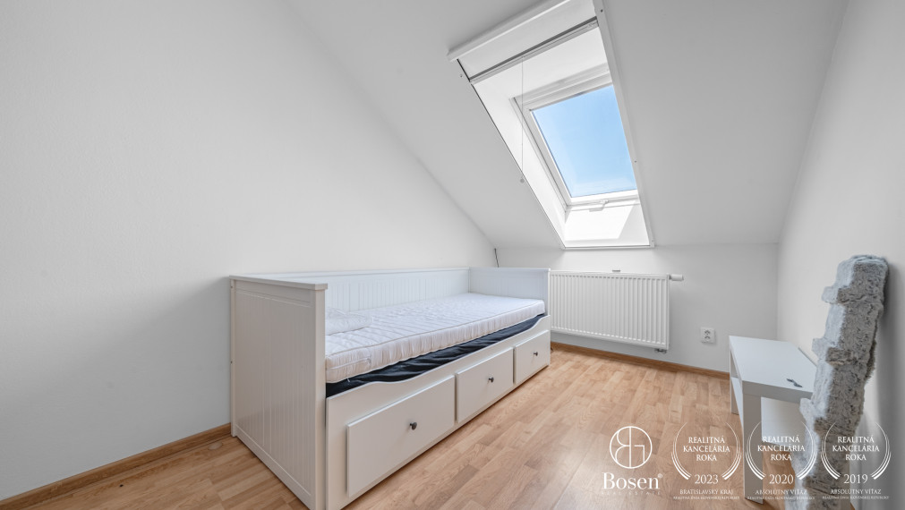 BOSEN | Family house with pool and guest house, 133 m², Narcisová St., Dunajská Lužná - Košariská