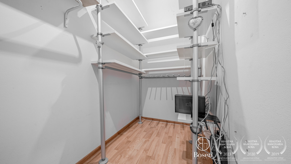 BOSEN | Family house with pool and guest house, 133 m², Narcisová St., Dunajská Lužná - Košariská