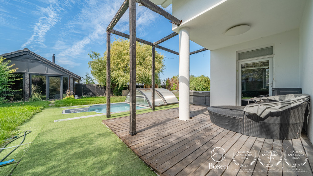 BOSEN | Family house with pool and guest house, 133 m², Narcisová St., Dunajská Lužná - Košariská