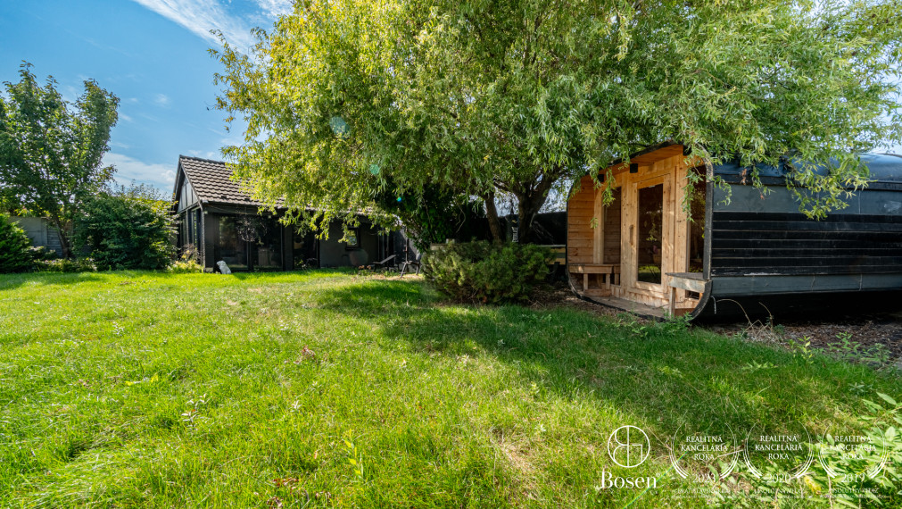 BOSEN | Family house with pool and guest house, 133 m², Narcisová St., Dunajská Lužná - Košariská