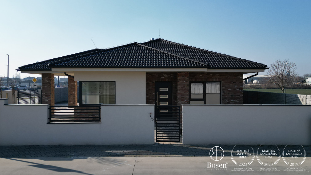 BOSEN | 4 izb. HOLODOM v meste Dunajská Streda- možnosť odpočtu DPH