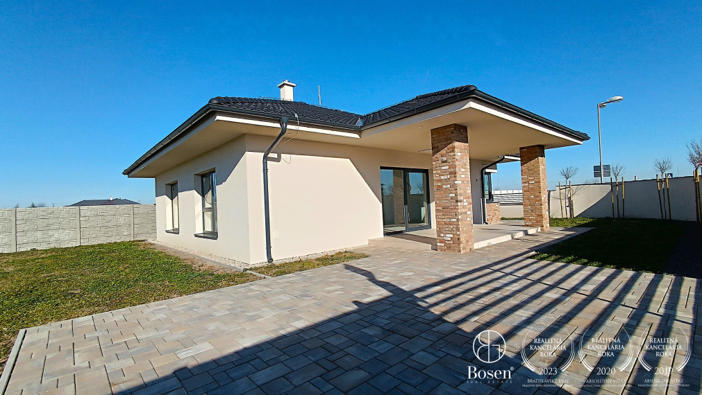 BOSEN | 4 izb. HOLODOM v meste Dunajská Streda- možnosť odpočtu DPH