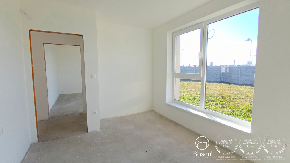 BOSEN | 4 izb. HOLODOM v meste Dunajská Streda- možnosť odpočtu DPH
