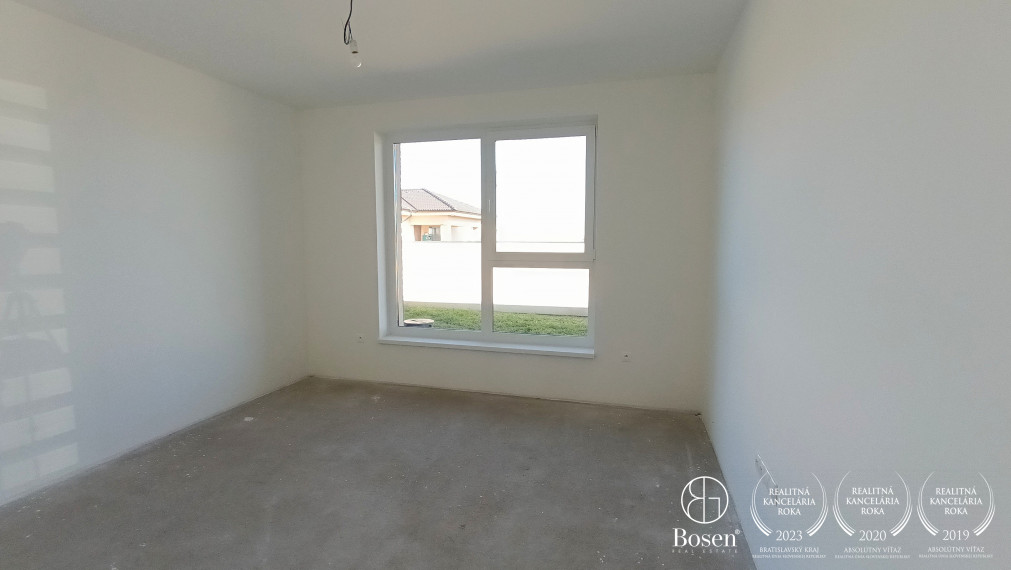 BOSEN | 4 izb. HOLODOM v meste Dunajská Streda- možnosť odpočtu DPH
