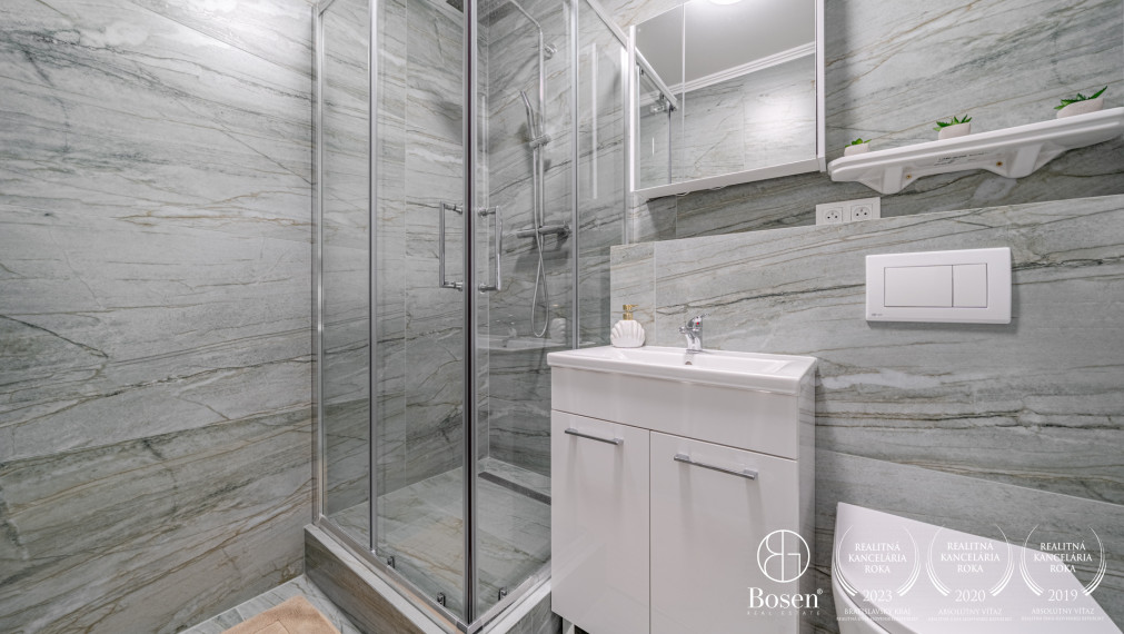 Ponúkame na prenájom 1 izbový byt na Nobelovej -Bratislava