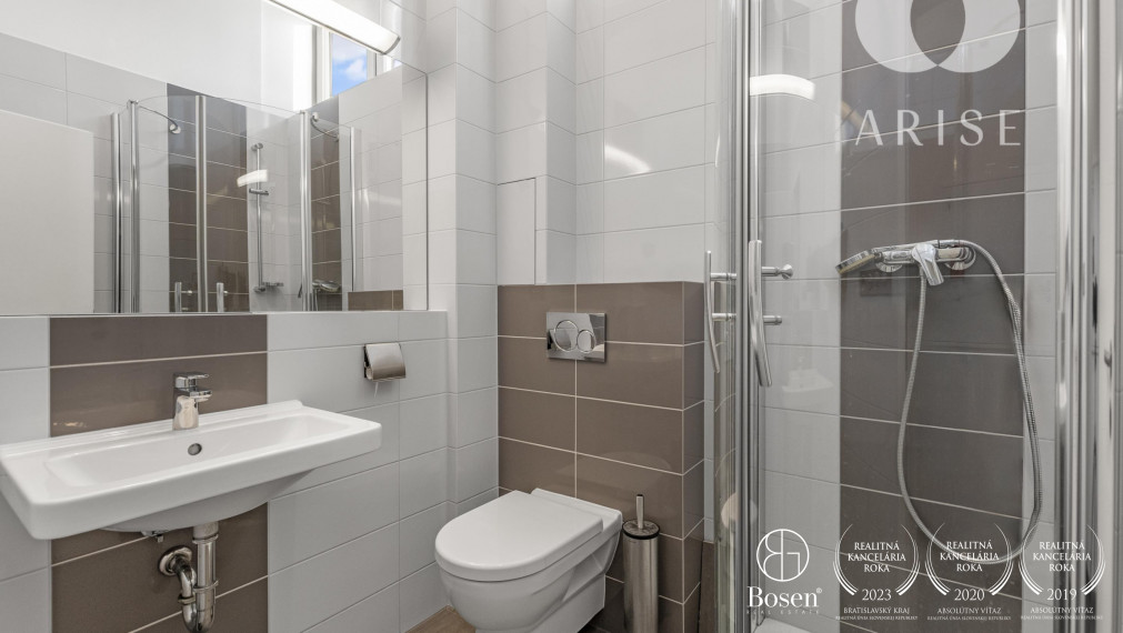 Obchodný priestor/ showroom na prenájom.