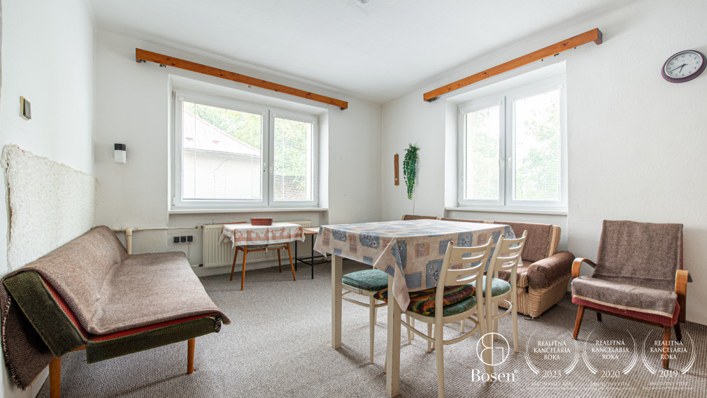 BOSEN | Na predaj rodinný dom s pozemkom 4438 m² - Bobot