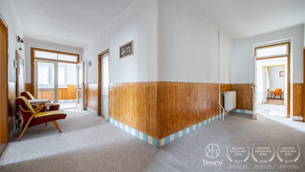BOSEN | Na predaj rodinný dom s pozemkom 4438 m² - Bobot