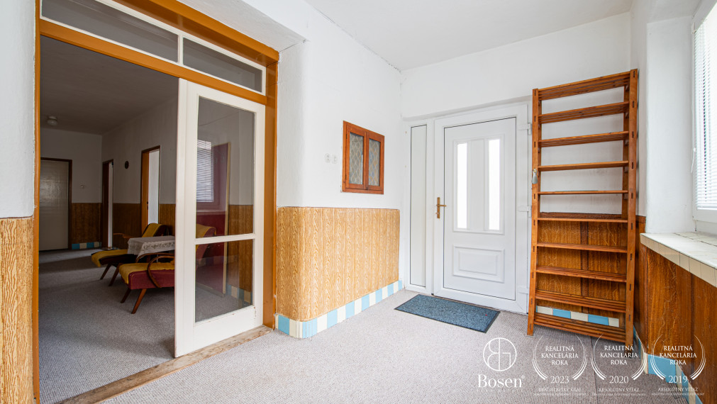 BOSEN | Na predaj rodinný dom s pozemkom 4438 m² - Bobot